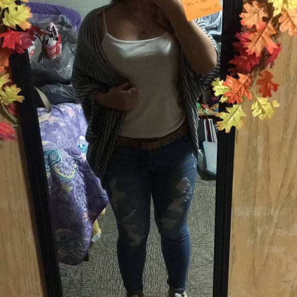 Cardigan - Picture 3 of 4